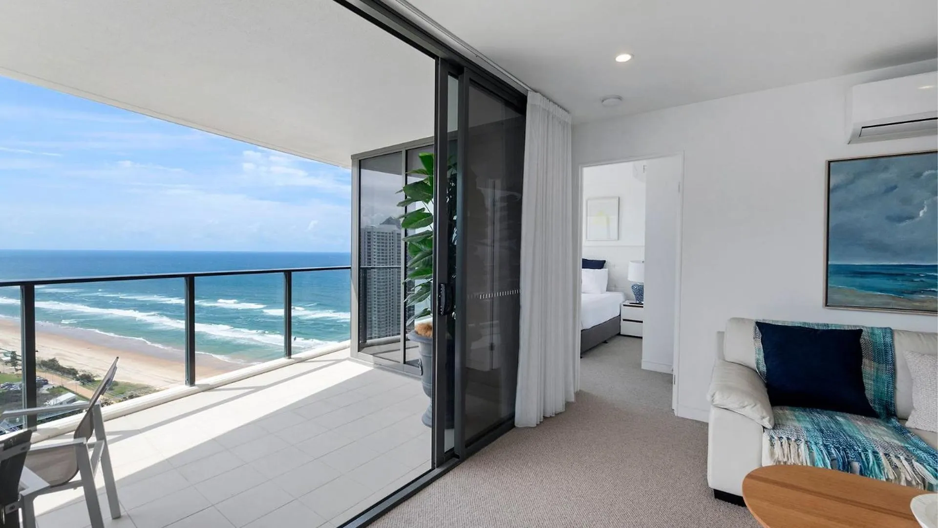 Rhapsody In The Sky 2 Bedroom Apartment - Coasthm Gold Coast